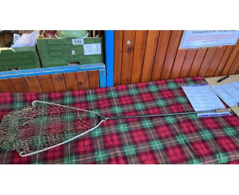  Sale Item:    HARDY LANDING NET   Vat Status:   No Vat   Buyers Premium:  This lot is subject to a Buyers Premium of 17.5% +