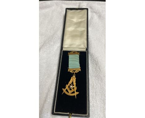  Sale Item:    14CT GOLD MASONIC JEWEL &amp; DIAMOND  Vat Status:   No Vat   Buyers Premium:  This lot is subject to a Buyers