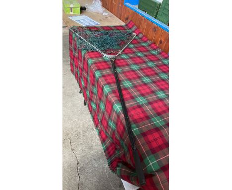  Sale Item:    HARDY LANDING NET   Vat Status:   No Vat   Buyers Premium:  This lot is subject to a Buyers Premium of 17.5% +