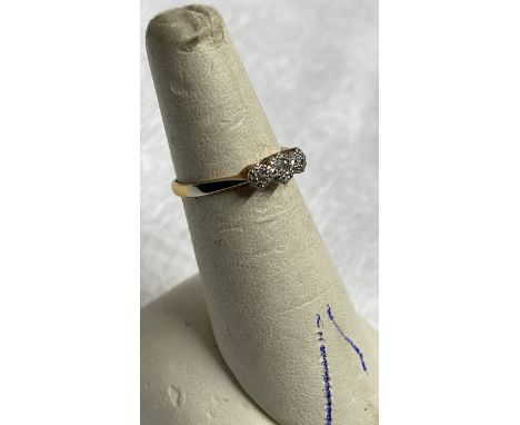 Sale Item:    18CT 3 STONE DIAMOND RING SIZE K  Vat Status:   No Vat   Buyers Premium:  This lot is subject to a Buyers Prem
