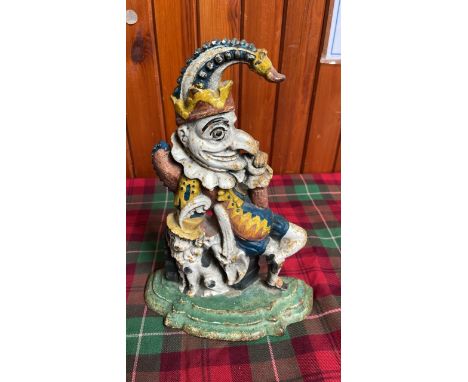  Sale Item:    CAST IRON CLOWN DOOR STOP   Vat Status:   No Vat   Buyers Premium:  This lot is subject to a Buyers Premium of