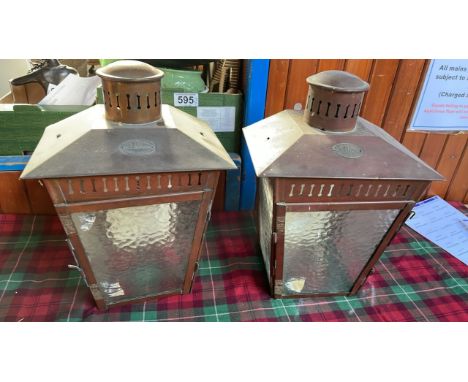  Sale Item:    2 WINDSOR WALL LIGHT FITTINGS   Vat Status:   No Vat   Buyers Premium:  This lot is subject to a Buyers Premiu