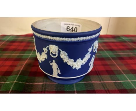  Sale Item:    WEDGWOOD PLANTER   Vat Status:   No Vat   Buyers Premium:  This lot is subject to a Buyers Premium of 17.5% + 