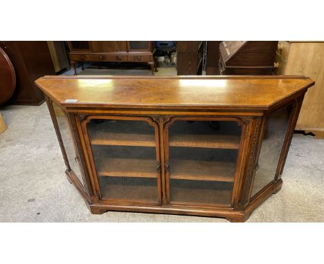  Sale Item:    WLNUT 4 DOOR DISPLAY CABINET(AF)   Vat Status:   No Vat   Buyers Premium:  This lot is subject to a Buyers Pre