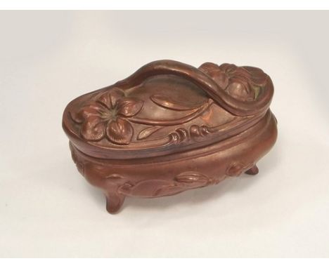 TRINKET BOX.
An Art Nouveau copper anodised trinket box.
9.5cm.
