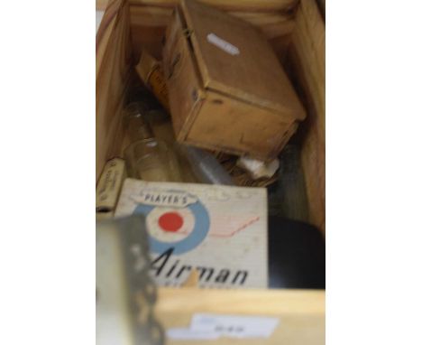 Mixed Lot: Cigarette boxes, coins, vintage glass etc