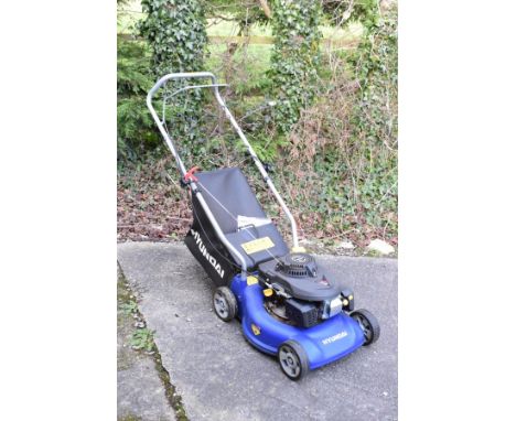 Hyundai 99cc Easystart petrol rotary lawnmower   Condition: 