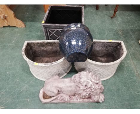 Lion garden ornament, 2 demi-lune planters and square planter  
