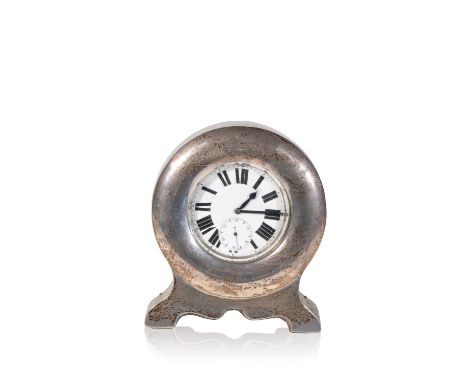 EDWARDIAN SILVER TRAVELLING CASED WATCH STAND with a silver plated open face pocket watch, the white enamel dial with Roman n