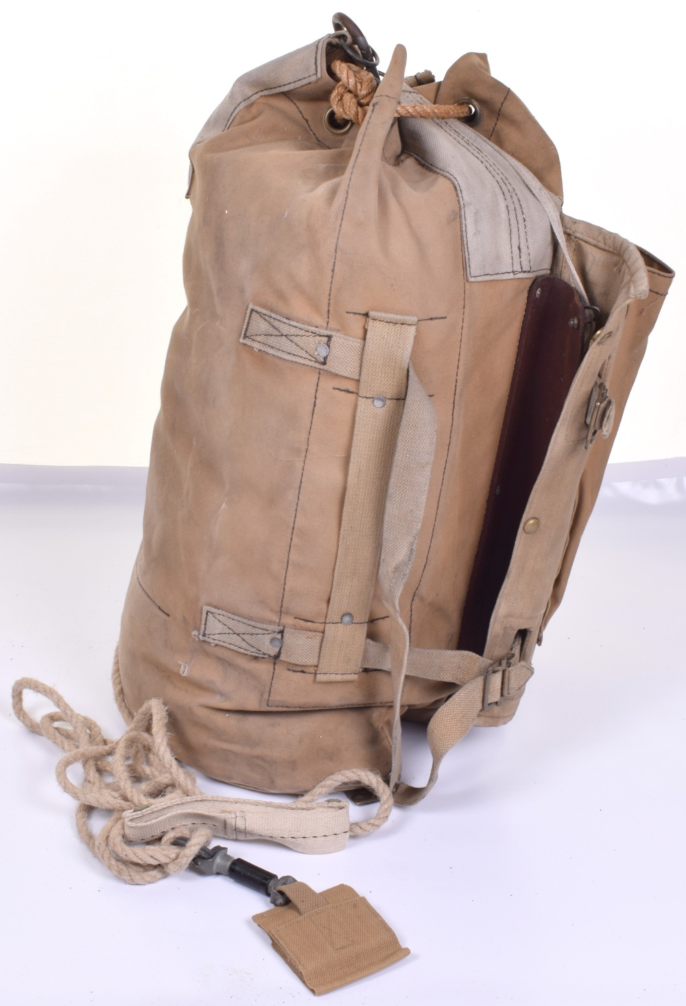 WW2 British Airborne Forces Equipment Parachute Drop Leg Bag, heavy
