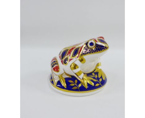 Royal Crown Derby Imari Frog paperweight with printed backstamps and date code LV for 1992, 8cm high