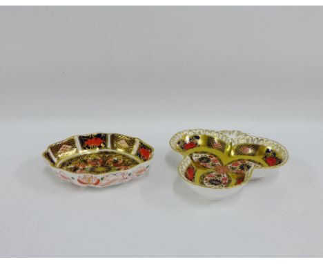 Two Royal Crown Derby 'Imari' patterned trinket dishes, largest 11cm across, (2) 