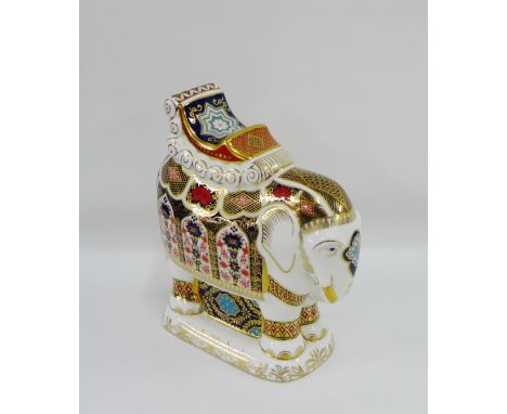 Large Royal Crown Derby 'Imari' patterned elephant paperweight with printed backstamps and date code LIV for 1991, 22cm high 