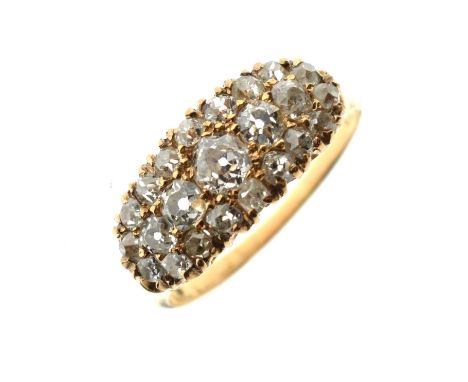 Late 19th century diamond yellow gold boat head ring, five graduated old round cut diamonds to the centre, small old round cu