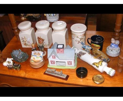 Wade, Hummel and other collectable ceramic ware 