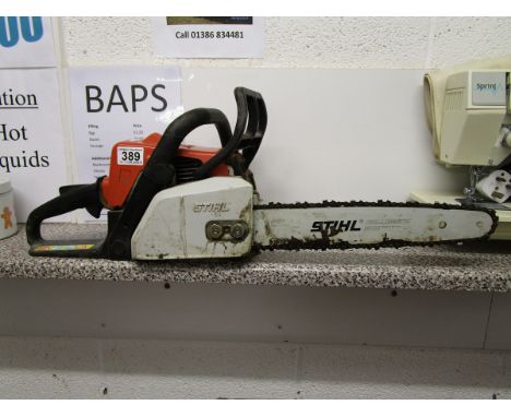 Stihl petrol chainsaw - Working