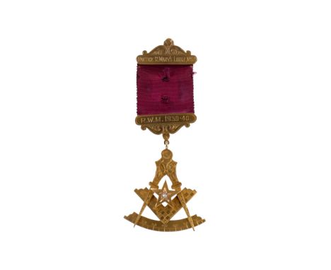 GEORGE VI 14 CARAT GOLD AND DIAMOND MASONIC JEWEL, the clasp inscribed for 'Partick St. Mary's Lodge, No. 117' and .R.W.M. 19