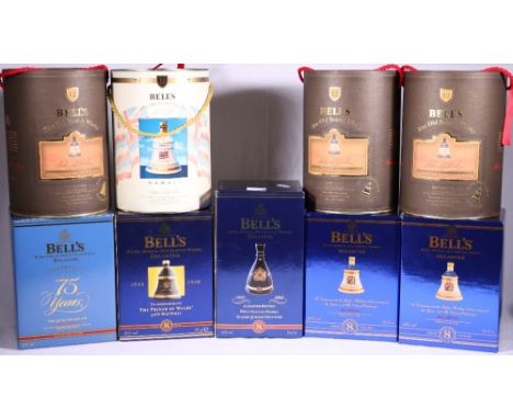 Nine BELL'S blended Scotch whisky Wade decanters including Queen Elizabeth II 50 years reign, Queen Elizabeth II 75th birthda
