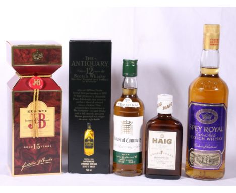 JUSTERINI & BROOKS 15 year old blended Scotch whisky 70cl, boxed; THE ANTIQUARY 12 year old blended Scotch whisky 43% 75cl, b