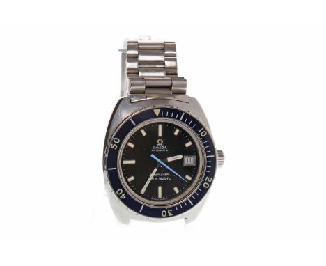 GENTLEMAN'S OMEGA SEAMASTER AUTOMATIC STAINLESS STEEL WRIST WATCHthe round black dial with baton hour markers in white, index