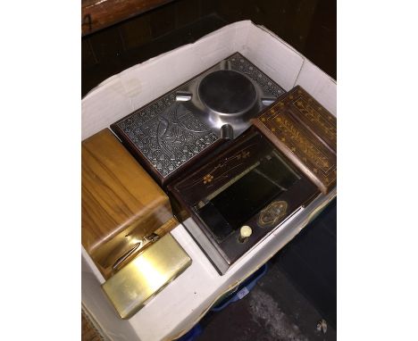 Vintage cigarette dispenser, cigar box, Ronson lighter etc 