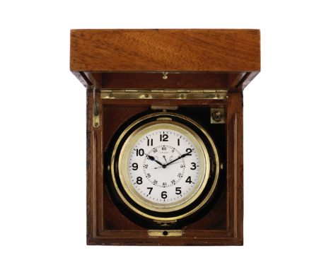 Longines. A brass cased marine deck chronometer gimbal mounted in a wooden deck boxDate: Circa 1940Movement: Jewelled Cal.21.