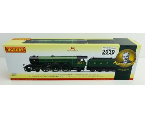 Hornby Woolwinder DIGITAL Loco with Detail Pack, Instructions, Boxed - P&amp;P Group 1 (£14+VAT for the first lot and £1+VAT 