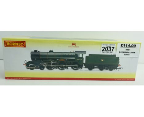 Hornby B17 Barnsley Loco with Detail Pack, Instructions, Boxed - NEW EX SHOP STOCK P&amp;P Group 1 (£14+VAT for the first lot