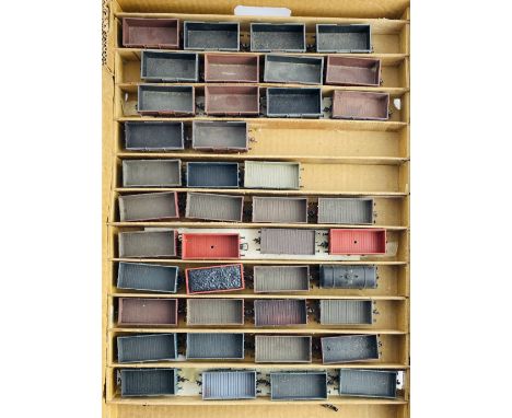 41x OO Gauge Assorted Goods Wagons Unboxed - Some Lacking couplings, some have kaydee couplings. P&amp;P Group 3 (£25+VAT for