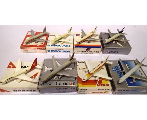 Eight Schabak 1:600 scale model airliners, ex display, requires cleaning. P&amp;P Group 1 (£14+VAT for the first lot and £1+V