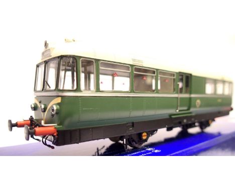 Heljan 8700, W&amp;M railbus, early light green, speed whiskers E79960 (run in), very near mint condition, boxed. P&amp;P Gro