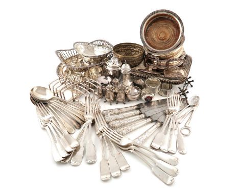 A mixed lot, comprising silver items: a pair of toast racks, by H. Atkins, Sheffield 1929, a swing-handled basket, London 179