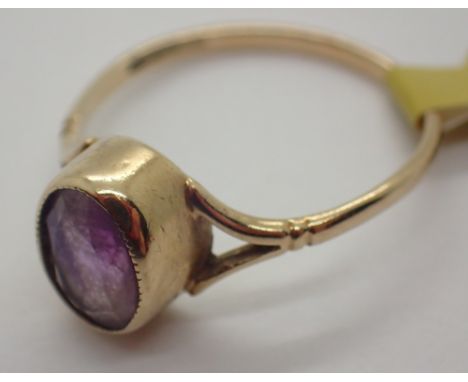 9ct gold vintage style rub-over set amethyst solitaire ring size O