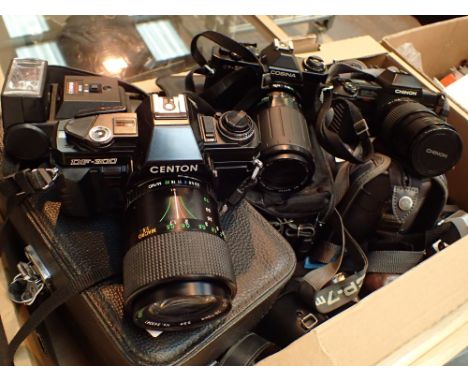 Mixed lot of cameras including Minolta SG1 Chinon CP 7m in bag Voigtlander Vito B Centon DF300 Cosina CT-10 with accessories 