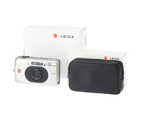 A Leica Z2X Compact 35mm Film Camera chrome/black, 1997, serial no.2378690, with a Vario-Elmar 35-70mm lens, body VG, unteste