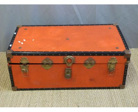 A red retro trunk, 93cm wide
