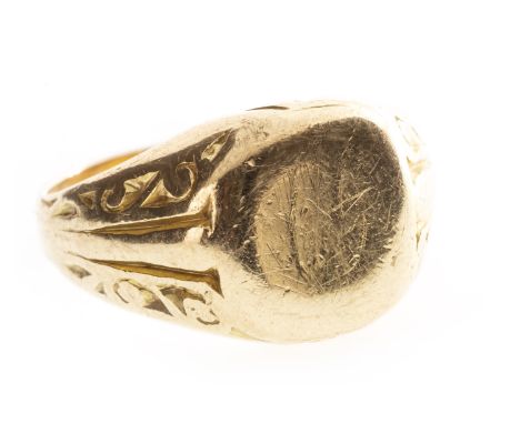 GENTLEMAN'S SIGNET RING, marked 18CT, size L, 11.6g