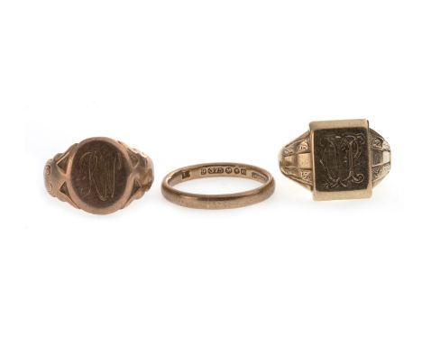 GENTLEMAN'S NINE CARAT GOLD SIGNET RING, the square bezel 15mm long, on engraved shoulders, in nine carat gold, size L, 8.3g;
