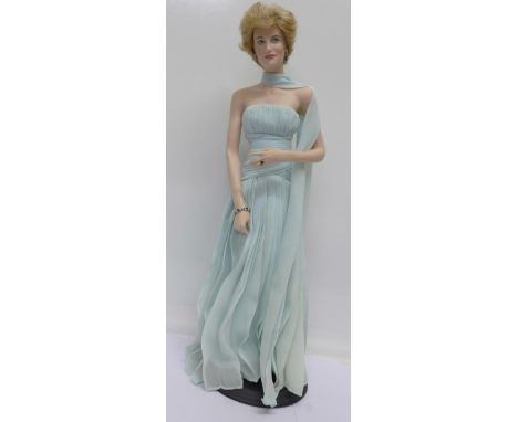 The Franklin Mint Diana Princess of Wales Porcelain Portrait Doll