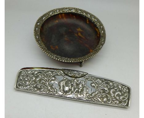 A silver and tortoiseshell dish, a/f, and a continental silver comb