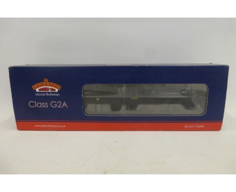 A Bachmann 00 gauge 31-475 class G2A 49395 B.R. black early emblem with tender back cab National Collection, boxed and in min