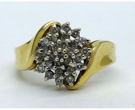 A 9ct gold and diamond cluster ring, weight 3.5g, size M