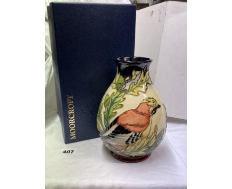 MOORCROFT POTTERY INGLEWOOD DESIGN VASE, H19.CM