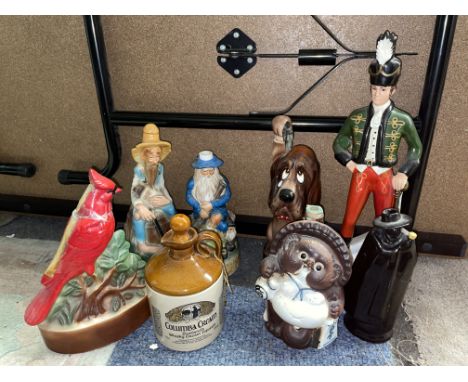 WADE SANDE MAN SPIRIT FLASK, OTHER NOVELTY SPIRIT FLASKS, AND IRISH MIST LIQUEUR FLASK