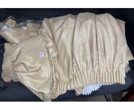 GOOD QUALITY PAIR OF CREAM AND GOLD LATTICE PATTERNED CURTAINS WITH PELMET AND TIE BACKS 74" WIDE X 90" DROP