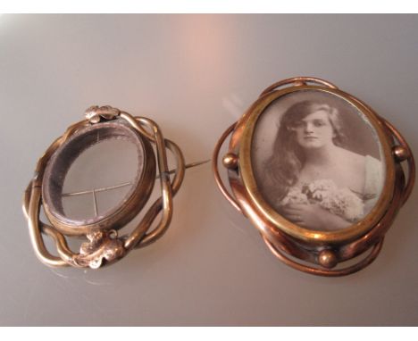 Two Victorian gilt metal portrait brooches 