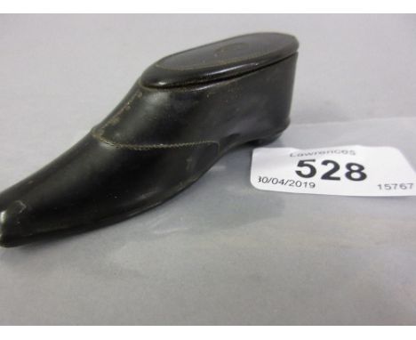 19th Century papier mache wirework inlaid snuff box in the form of a shoe 