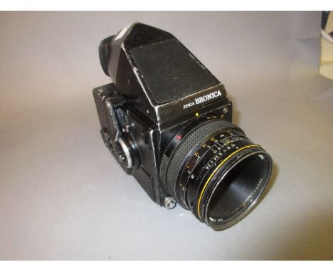 Bronica SQ medium format roll film camera with 80mm lens 