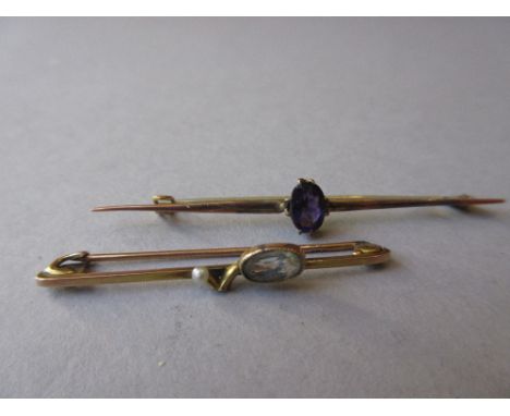 Two 9ct gold bar brooches set amethyst and aquamarine 