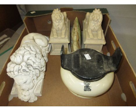 Composite chess set (at fault), pair of composite figures of lions, another composite figure of a lion, an onyx figure of a s